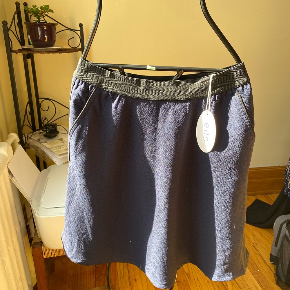 Brand new Atype skirt size L brand edc